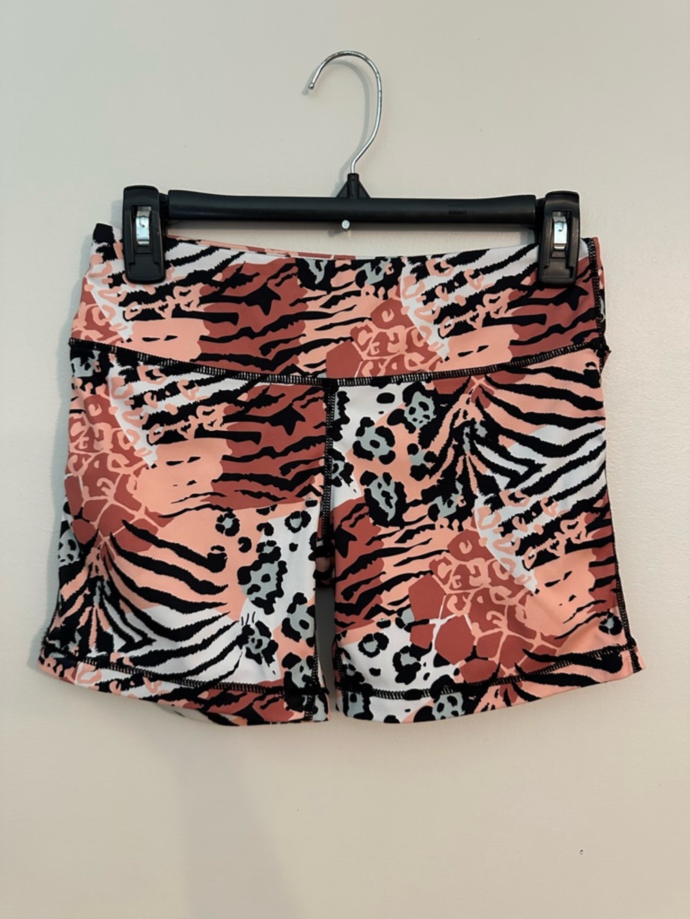 Women’s IAB MFG Cheetah Print Spandex Shorts Size Small